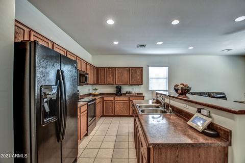 3923 E Branham Ln, Phoenix, AZ 85042 photo 11