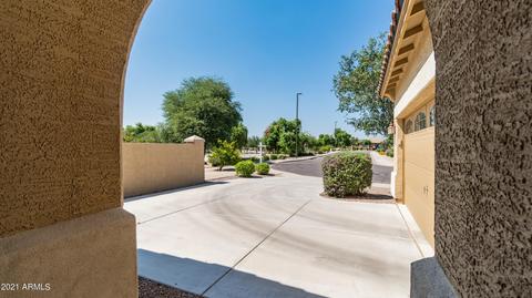 2963 E Palmdale Ln, Gilbert, AZ 85298 photo 5