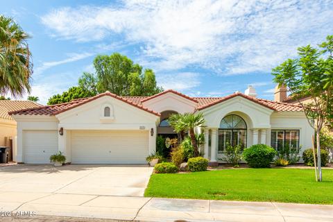 1417 E Catamaran Dr, Gilbert, AZ 85234 photo 1