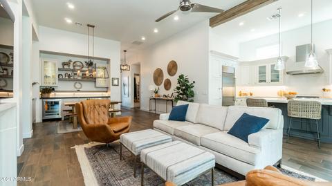 3913 E Crittenden Ln, Phoenix, AZ 85018 photo 9
