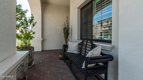 3913 E Crittenden Ln, Phoenix, AZ 85018 photo 4