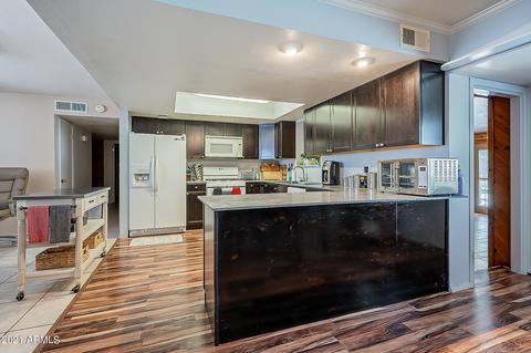 2307 E Greenway Rd, Phoenix, AZ 85022 photo 4