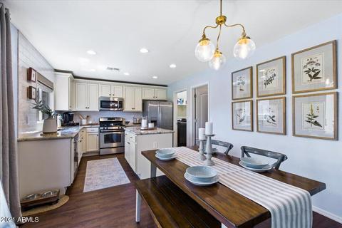 2083 E Saddlebrook Ct, Gilbert, AZ 85298 photo 8