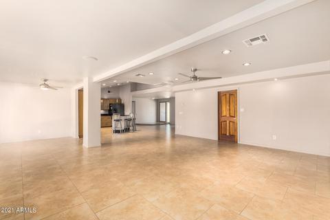 2930 E Laurel Ln, Phoenix, AZ 85028 photo 4