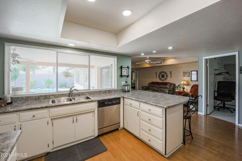 4807 W Echo Ln, Glendale, AZ 85302 photo 10
