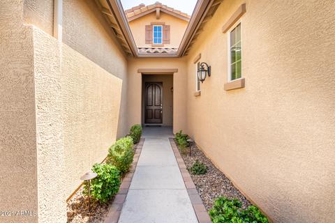 2581 E Ironside Ct, Gilbert, AZ 85298 photo 4