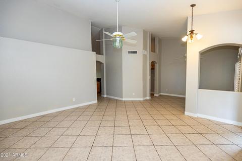 324 E Devon Dr, Gilbert, AZ 85296 photo 4