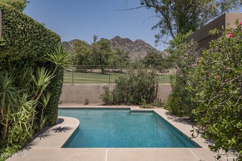 3060 E Stella Ln, Phoenix, AZ 85016 photo 1