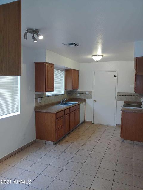 9727 N 57th Ave, Glendale, AZ 85302 photo 9