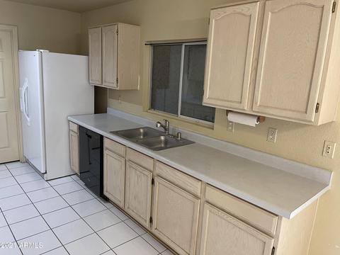 619 E Helena Dr, Phoenix, AZ 85022 photo 8