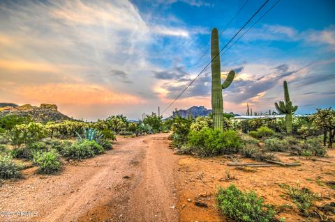 1885 E Canyon St, Apache Junction, AZ 85119 photo 2