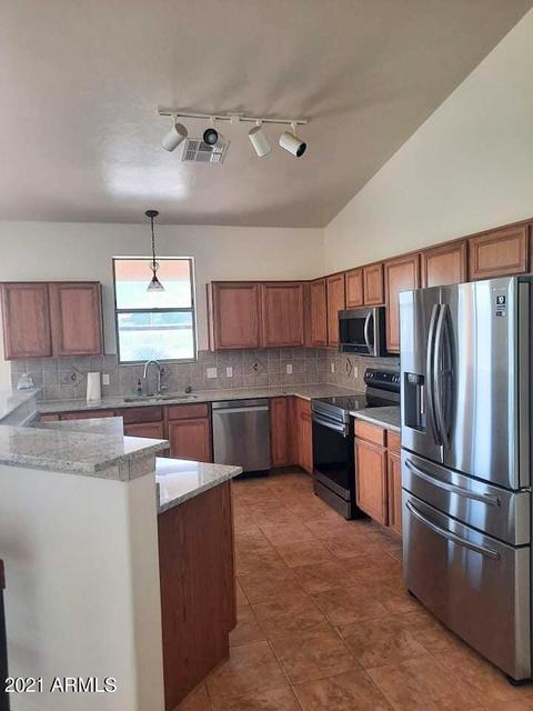 5838 E Hickory Ct, Hereford, AZ 85615 photo 4