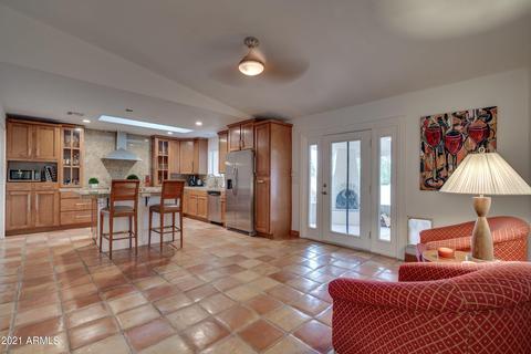 2610 E Vista Dr, Phoenix, AZ 85032 photo 2