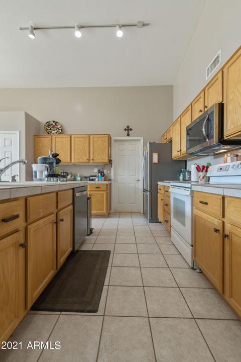 885 N Roadrunner Rd, Apache Junction, AZ 85119 photo 6