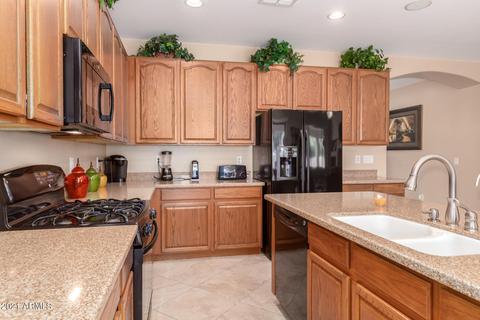 7207 W Getty Dr, Phoenix, AZ 85043 photo 9