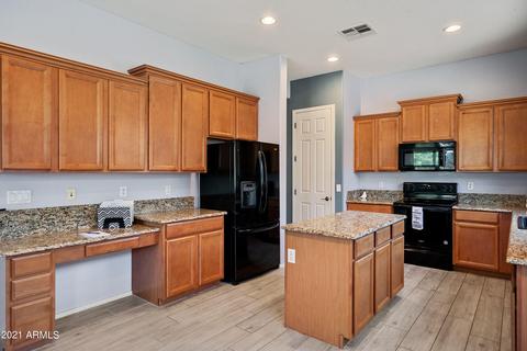 2954 S Colonial St, Gilbert, AZ 85295 photo 5
