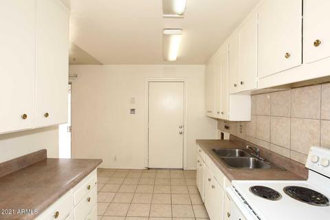 5748 N 38th Dr, Phoenix, AZ 85019 photo 13