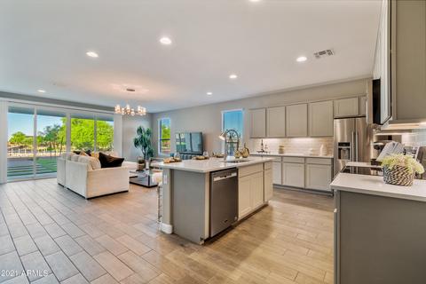 9352 E Grapefruit Dr, Florence, AZ 85132 photo 4