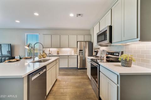 9352 E Grapefruit Dr, Florence, AZ 85132 photo 5