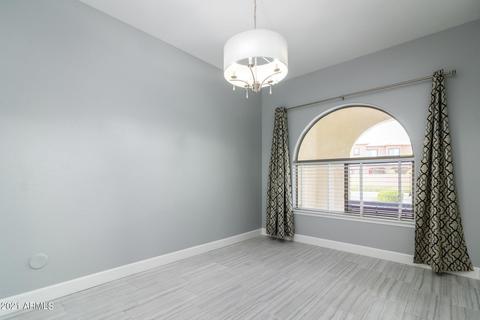 935 E Mary Ln, Gilbert, AZ 85295 photo 13