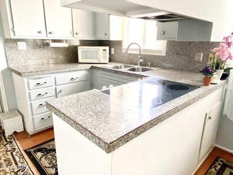 3640 E Paradise Dr, Phoenix, AZ 85028 photo 11