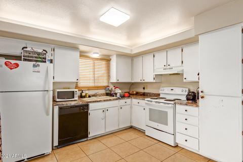 8215 W Montecito Ave, Phoenix, AZ 85033 photo 9