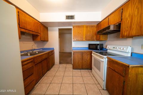 2328 E School Dr, Phoenix, AZ 85040 photo 5