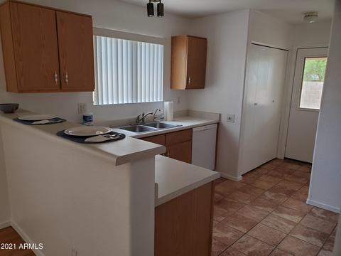 312 S Valley Dr, Apache Junction, AZ 85120 photo 4