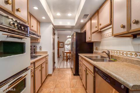 3520 E Cannon Dr, Phoenix, AZ 85028 photo 5