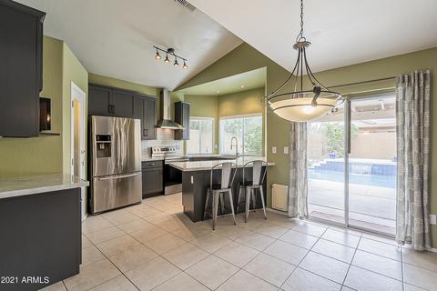 3706 E Taro Ln, Phoenix, AZ 85050 photo 9