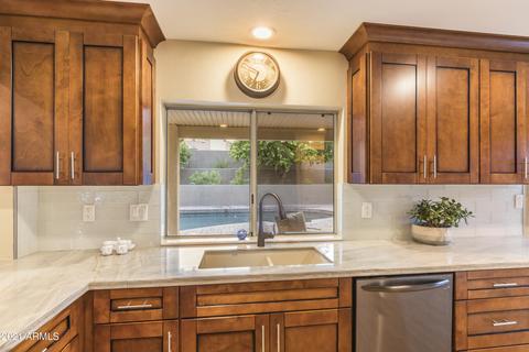 10836 N 23rd Pl, Phoenix, AZ 85028 photo 5
