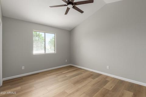 637 W Comstock Dr, Gilbert, AZ 85233 photo 31
