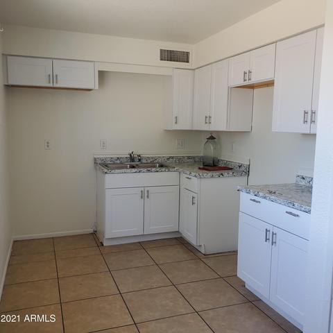 2432 E Francisco Dr, Phoenix, AZ 85042 photo 8
