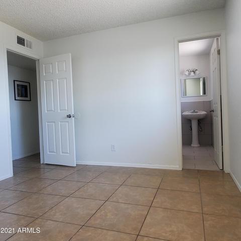 2432 E Francisco Dr, Phoenix, AZ 85042 photo 12