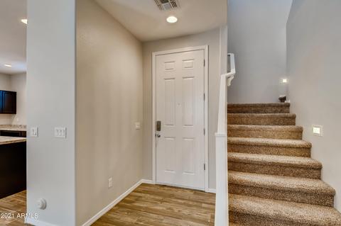 853 S Swallow Ln, Gilbert, AZ 85296 photo 5