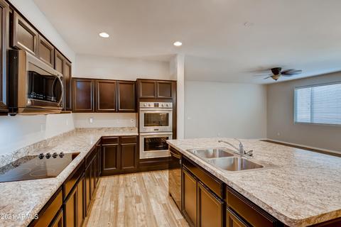 853 S Swallow Ln, Gilbert, AZ 85296 photo 10