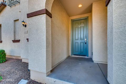 853 S Swallow Ln, Gilbert, AZ 85296 photo 4
