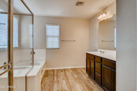 853 S Swallow Ln, Gilbert, AZ 85296 photo 17