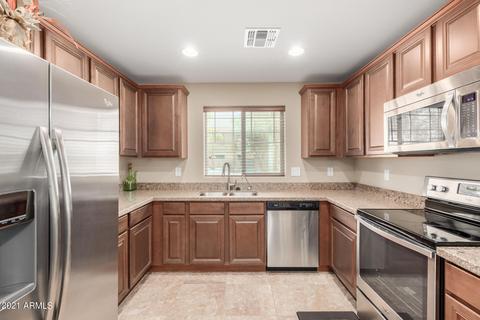 2562 E Vermont Dr, Gilbert, AZ 85295 photo 5