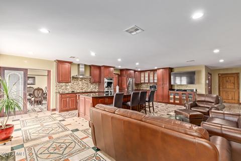 519 E Angela Dr, Phoenix, AZ 85022 photo 4