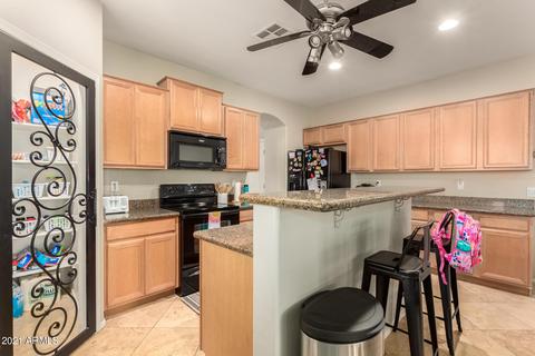 3824 E Parkview Dr, Gilbert, AZ 85295 photo 5