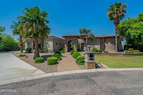 2776 E Meadowview Ct, Gilbert, AZ 85298 photo 2