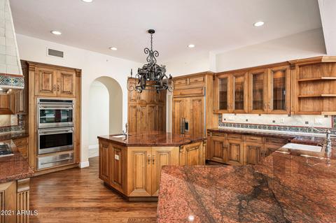 5670 N Echo Canyon Dr, Phoenix, AZ 85018 photo 22