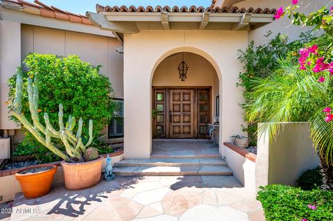 5670 N Echo Canyon Dr, Phoenix, AZ 85018 photo 9