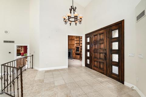 5670 N Echo Canyon Dr, Phoenix, AZ 85018 photo 11