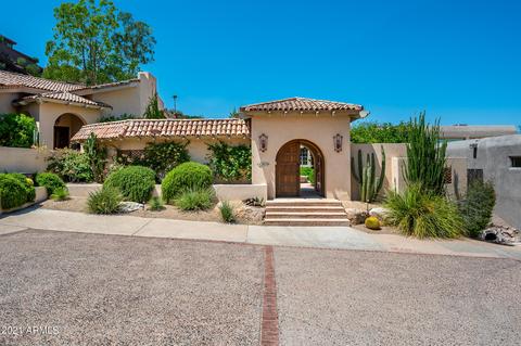 5670 N Echo Canyon Dr, Phoenix, AZ 85018 photo 3