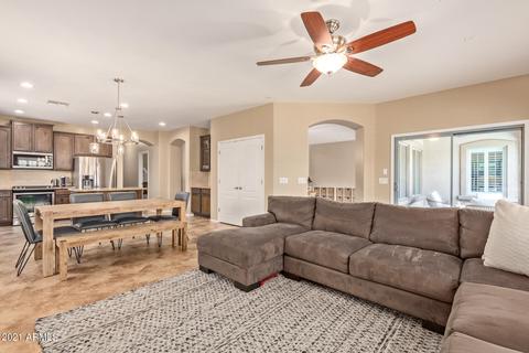 3022 E Ironside Ln, Gilbert, AZ 85298 photo 9