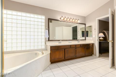 712 E Mountain Sage Dr, Phoenix, AZ 85048 photo 25