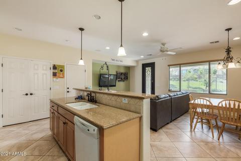 3821 E Branham Ln, Phoenix, AZ 85042 photo 14