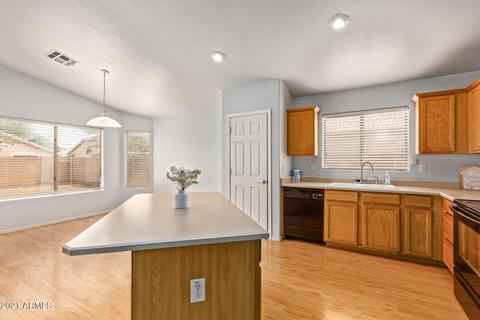 3352 E Chickadee Rd, Gilbert, AZ 85297 photo 7